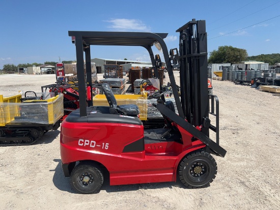 Future Electric Fork Lift Model FT-D15 Has Paint Damage on Rear