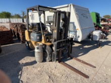CAT LP Forklift Load Capacity 4,000lbs 4043 Hours