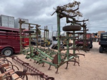 John Deere 1100 Field Cultivator 24" with Harrows and Cylinder