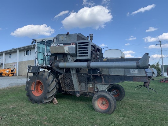 Gleaner F2 Combine