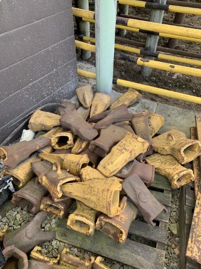 Skid of Miscellaneous CAT Parts