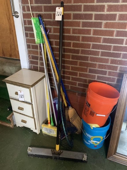 Brooms, Swiffers, Buckets