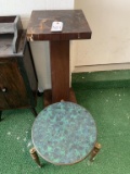 2 Stands