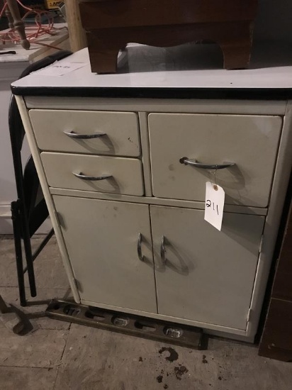 Metal cabinet
