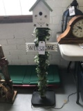 Decorative bird house