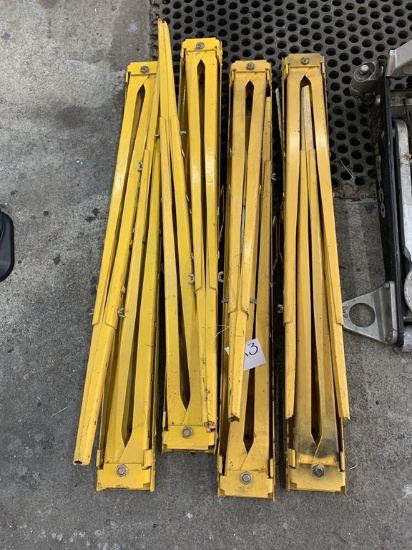 Adjustable sawhorses