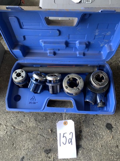 Pipe threaders