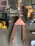 Pallet jack