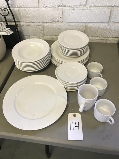 set of dishes