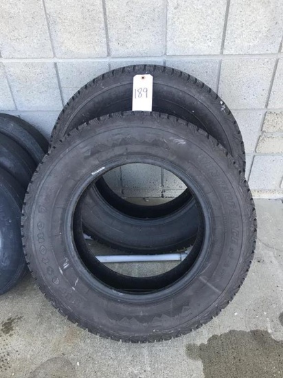 2 Firestone tires (225/70R16)