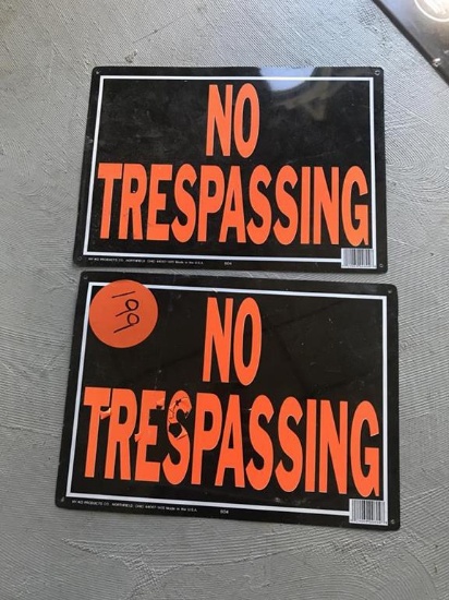 no trespassing signs