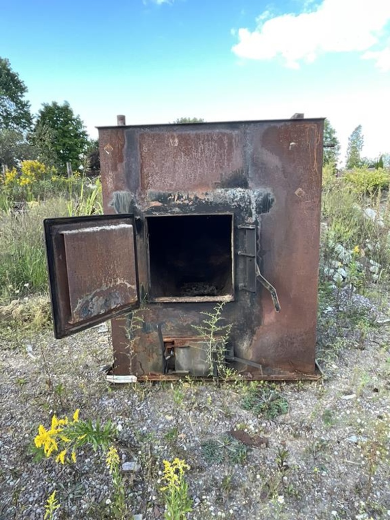 Mahoning 550 Outdoor Stove | Online Auctions | Proxibid