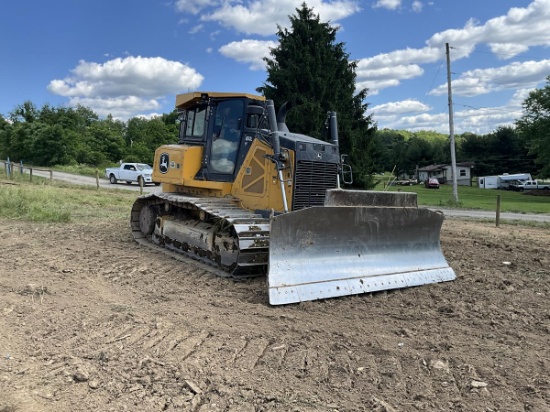 2021 John Deere 850L with Winch