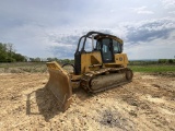 2010 John Deere 750J with Winch