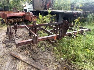 Brady 320 Chisel Plow