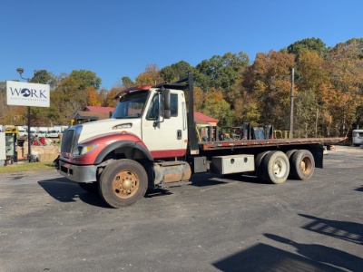 2005 International 7600 6x4 Flatbed Truck