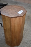 2 Wooden Pedestal (2x$)