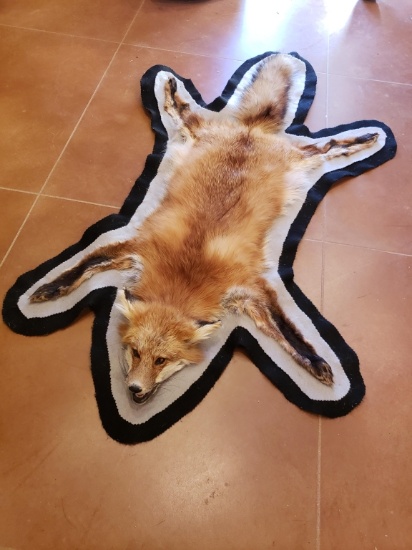 RED FOX RUG W/MOUNTED HEAD -FELTED