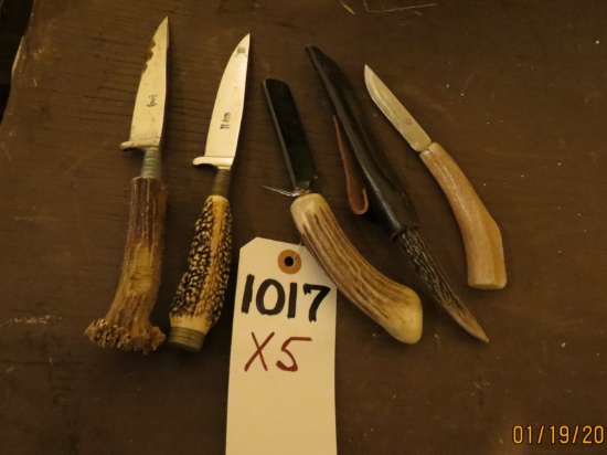 5 Antler Handled Knives  5x$