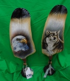 2 METAL FEATHERS EAGLE/WOLF (2x$)