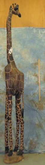 9' WOODEN GIRAFFE