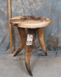 STEERHORN COWHIDE TABLE