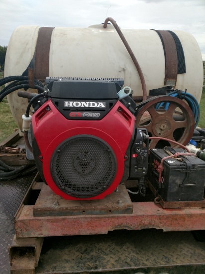 380gal. Sprayer w/hose and Honda GX630 motor w/elect. start
