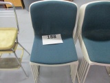 Lot of 5 stackable chairs