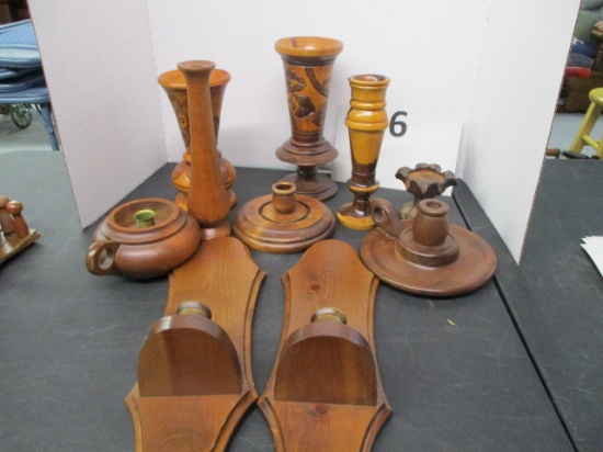 10 pieces of wood knick knacks