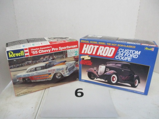 Lot of 2 models