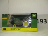 Spec Cast 1942 Model LA tractor