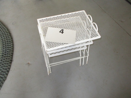 Set of 3 metal nesting tables