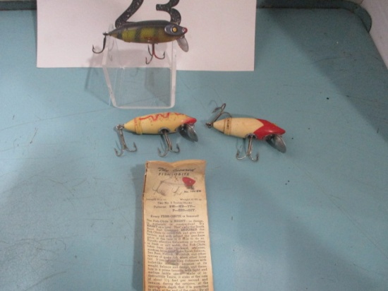 Lot of 3 fishing lures, The insured fish-obite