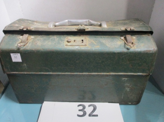 vintage tackle box with tackle