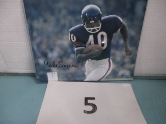 Gale Sayers signed 8 x 10