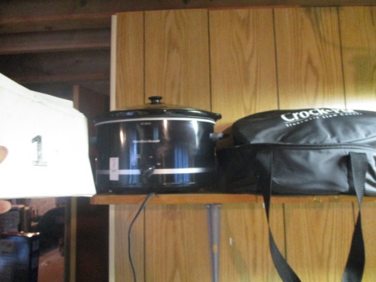 Hamilton Beach crock pot with tote