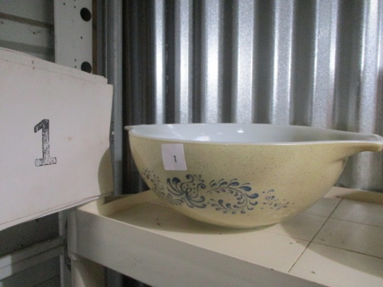 10" pyrex bowl