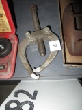 Mac toold bearing puller