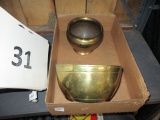 Lot of 2 brass bowls