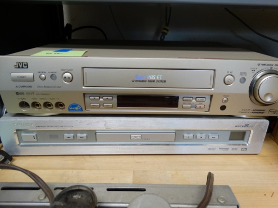 Phillips DVDQ50 JVC Super VHS & DVD Player