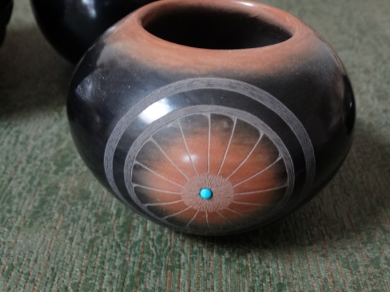 Santa Clara Black & Sienna Pot w/ Inset Turquoise