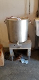 Lobster Pot w/ Montage Burner