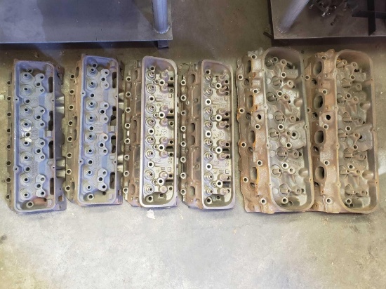 Lot of GM Cylinder Heads