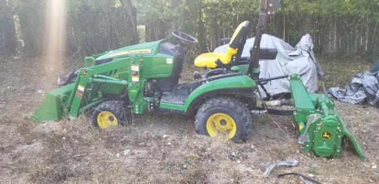 John Deere Sub-Compact Tractor Model 1025R