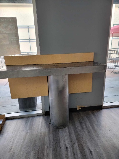 STAINLESS STEEL BACKGROUND TABLE