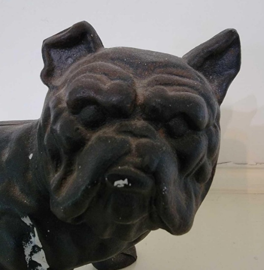 CAST IRON ENGLISH BULL DOG BANK