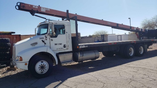 2005 Kenworth T300 Flatbed Truck with Cleasby Conveyor