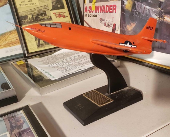 CHUCK YEAGER SIGNED MODEL