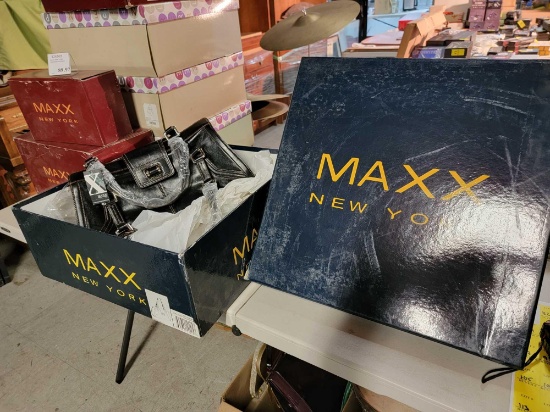 MAXX OF NEW YORK PURSE