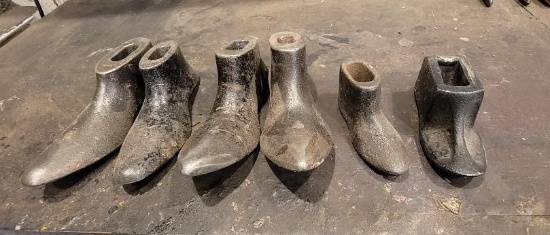 VINTAGE CAST IRON SHOE SUPPORTS / FORMS